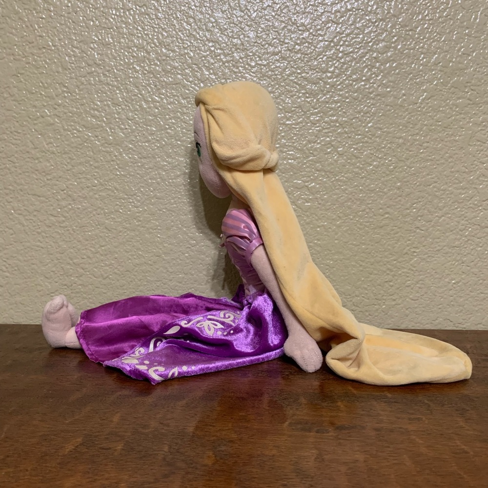 Disney Store Exclusive Disney Princess ๐ธ Rapunzel Character Plush Doll - Picture 5 of 8